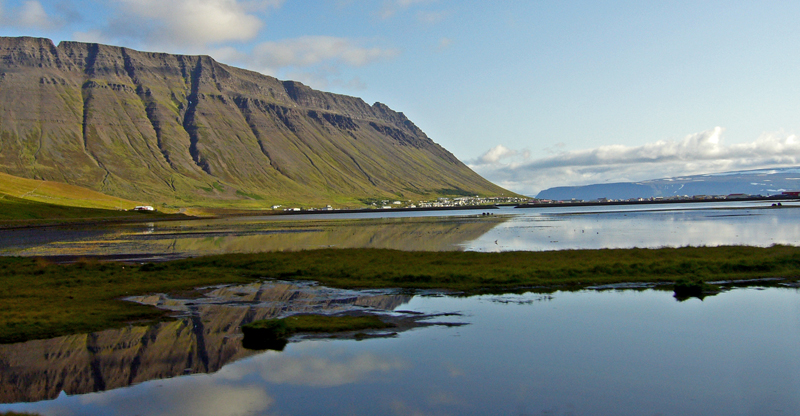 CRUCEROS ISLANDIA ISAFJORDUR FIORDOS ISLANDIA CRUCEROS EXPLORACION NORTE DE EUROPA ISLANDIA